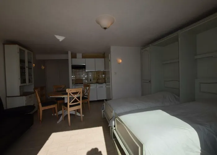 Zeedijk 336
